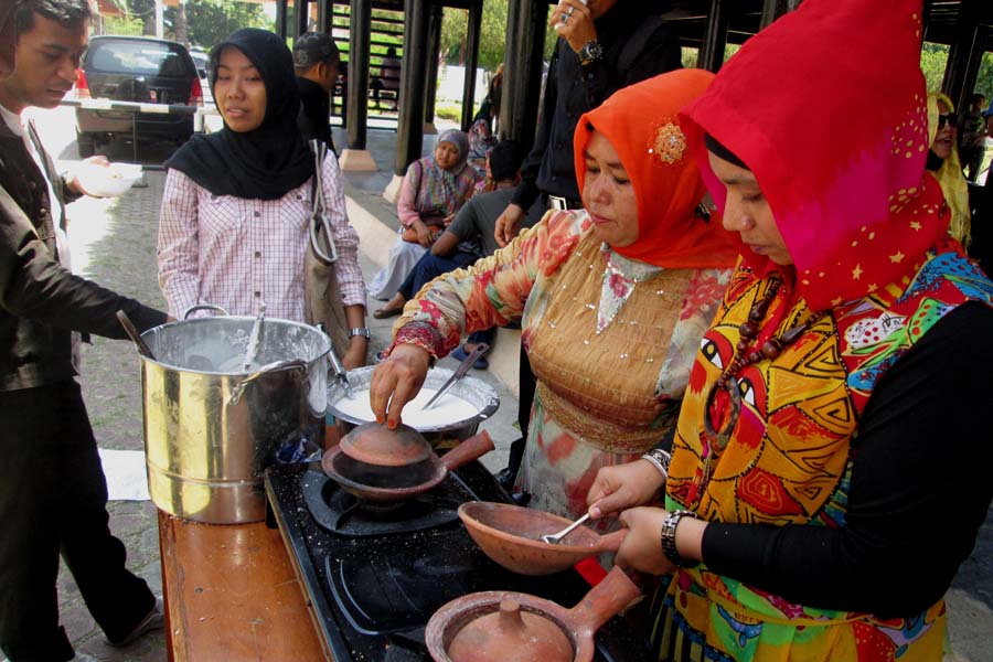 Ada Kanduri Apam di Rumoh Aceh